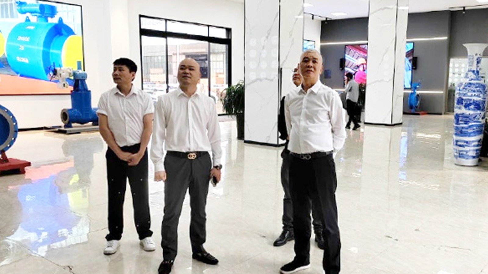 龍灣區政協主席吳昌亮走訪吉泰閥門集團 龍灣區政協主席吳昌亮走訪吉泰閥門集團
